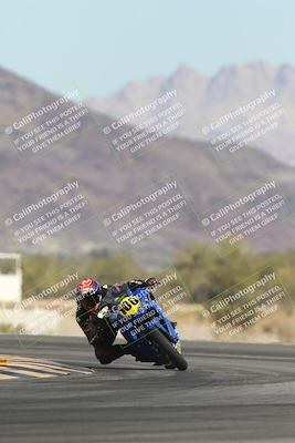 media/Oct-30-2025-Racers Edge (Thu) [[dabbdaf680]]/3-B Group/Session 2 (Turn 14)/